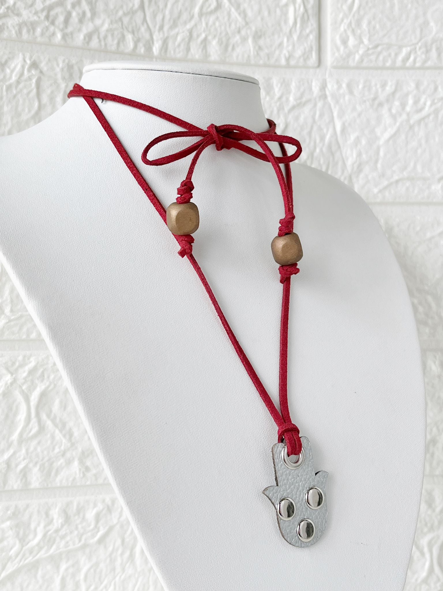 Collar Tiento de Cuero y Tachas